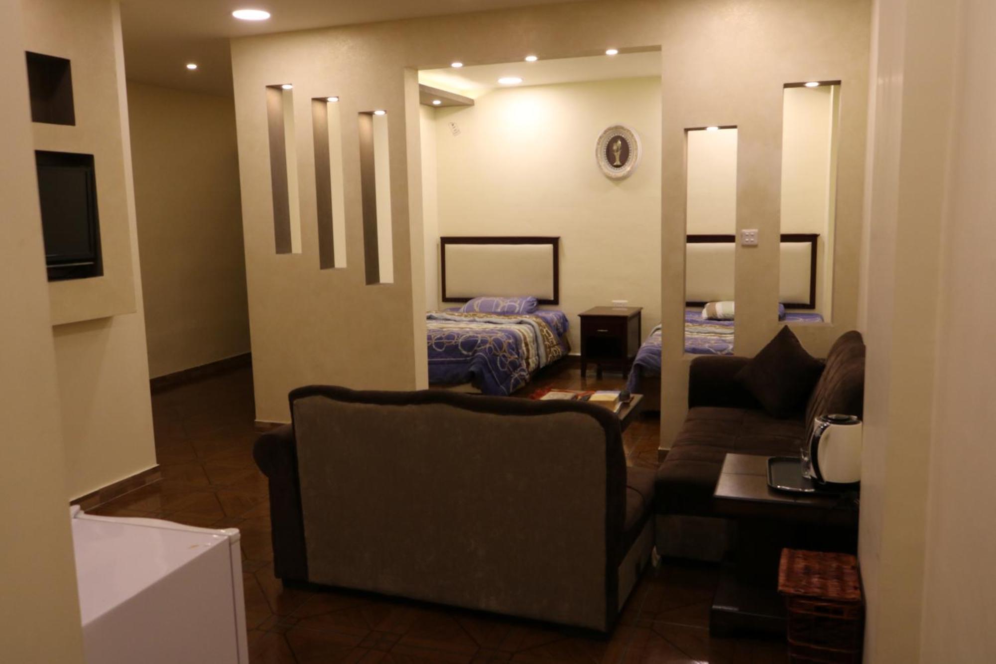 Al Riyati Hotel Apartments Aqaba Værelse billede